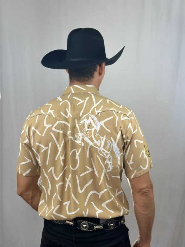 Safari - Image 2
