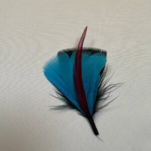 Adorno de Plumas "Tríada Real"